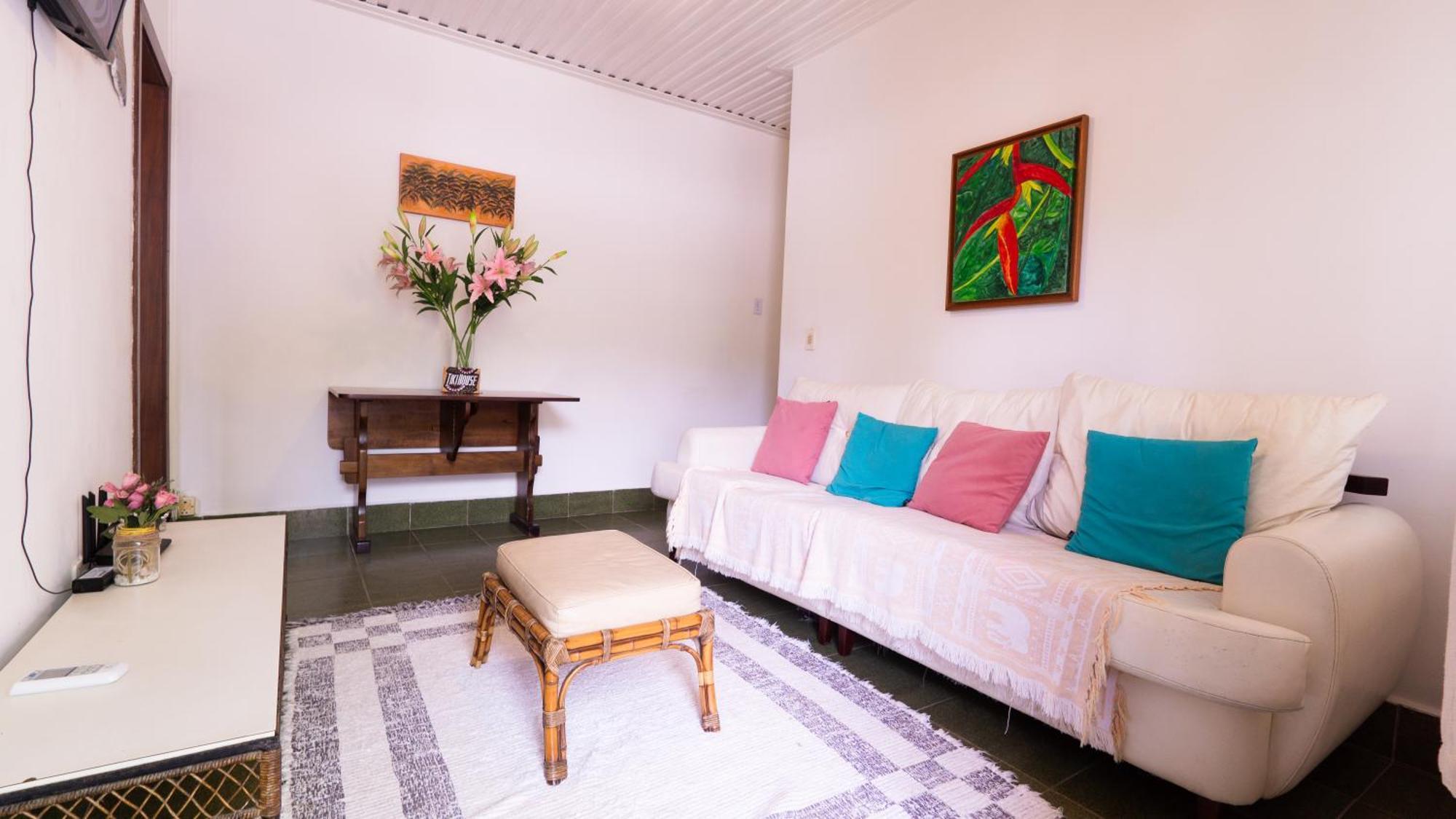 Guest house Canto Laranjeiras Club Guaiuba *